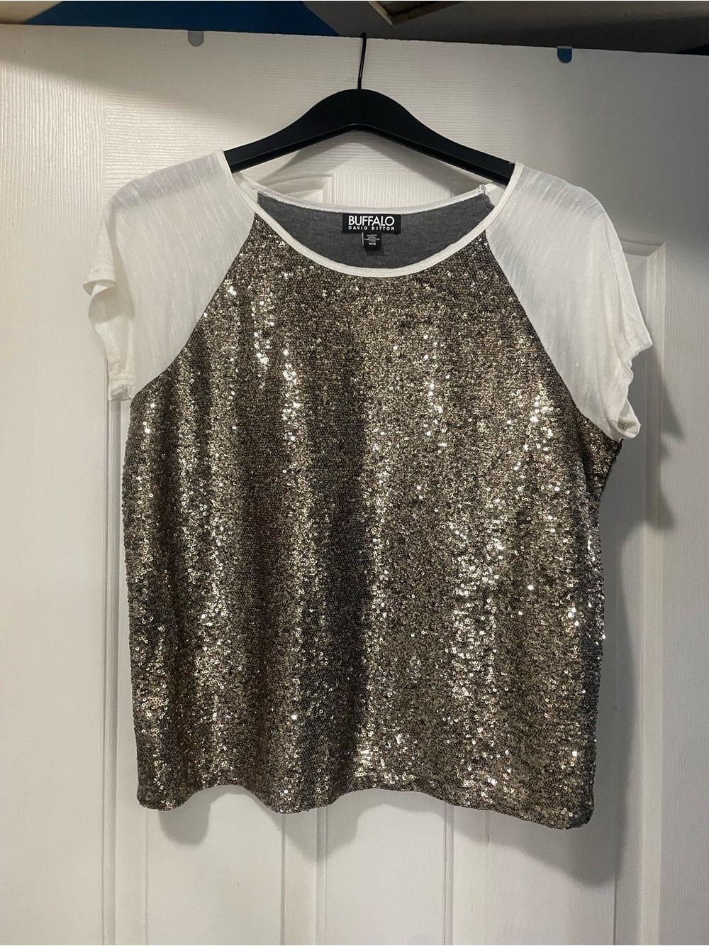 Buffalo David Bitton Gold Sequin Raglan Top – M – Grey/Cream – NWOT